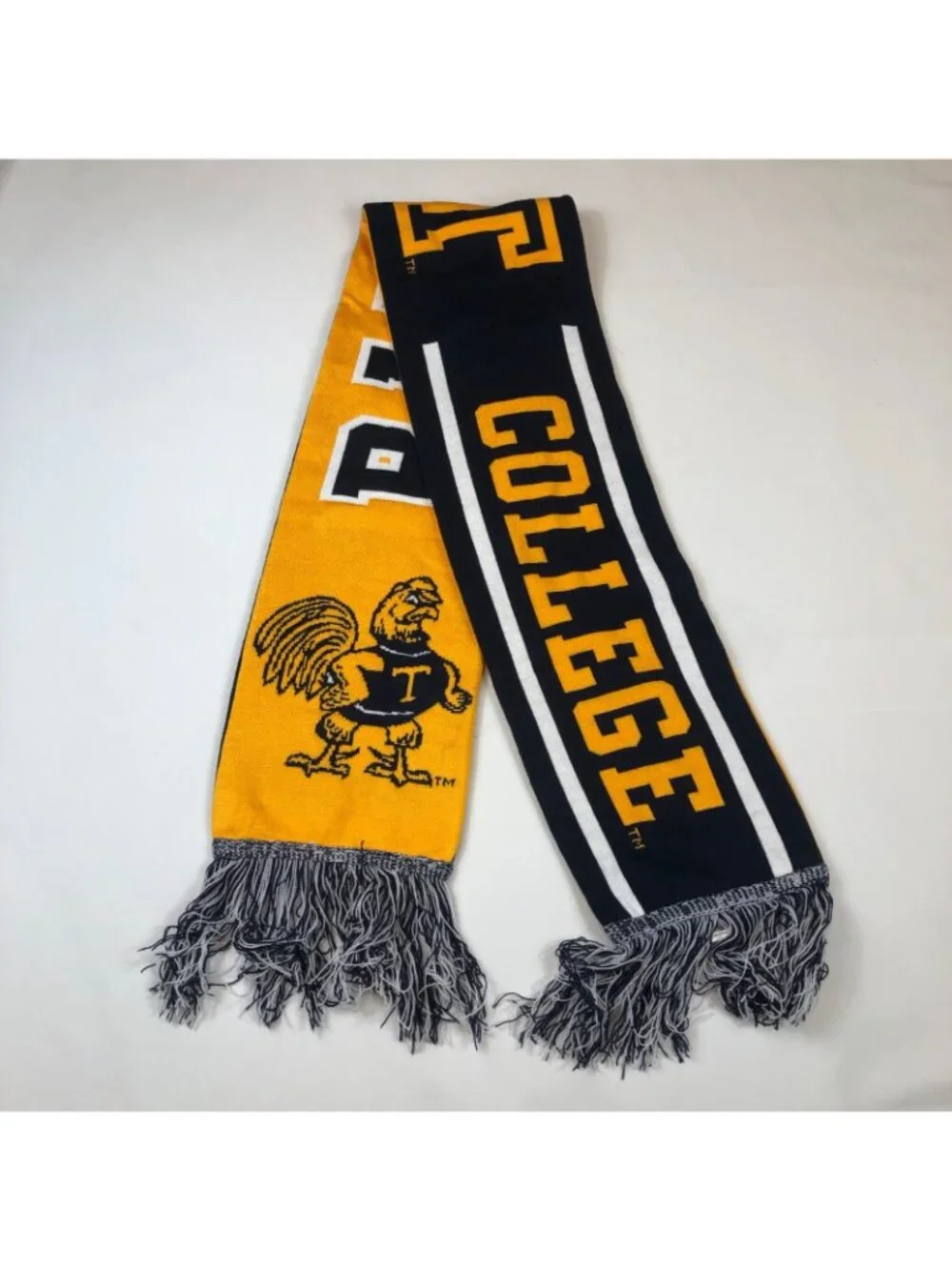 Trinity College Bantams Knit Acrylic Scarf Hartford Connecticut